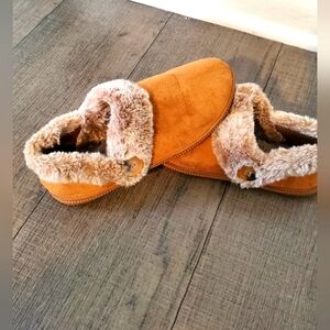Ladies size 7 brown suede and faux fur slippers